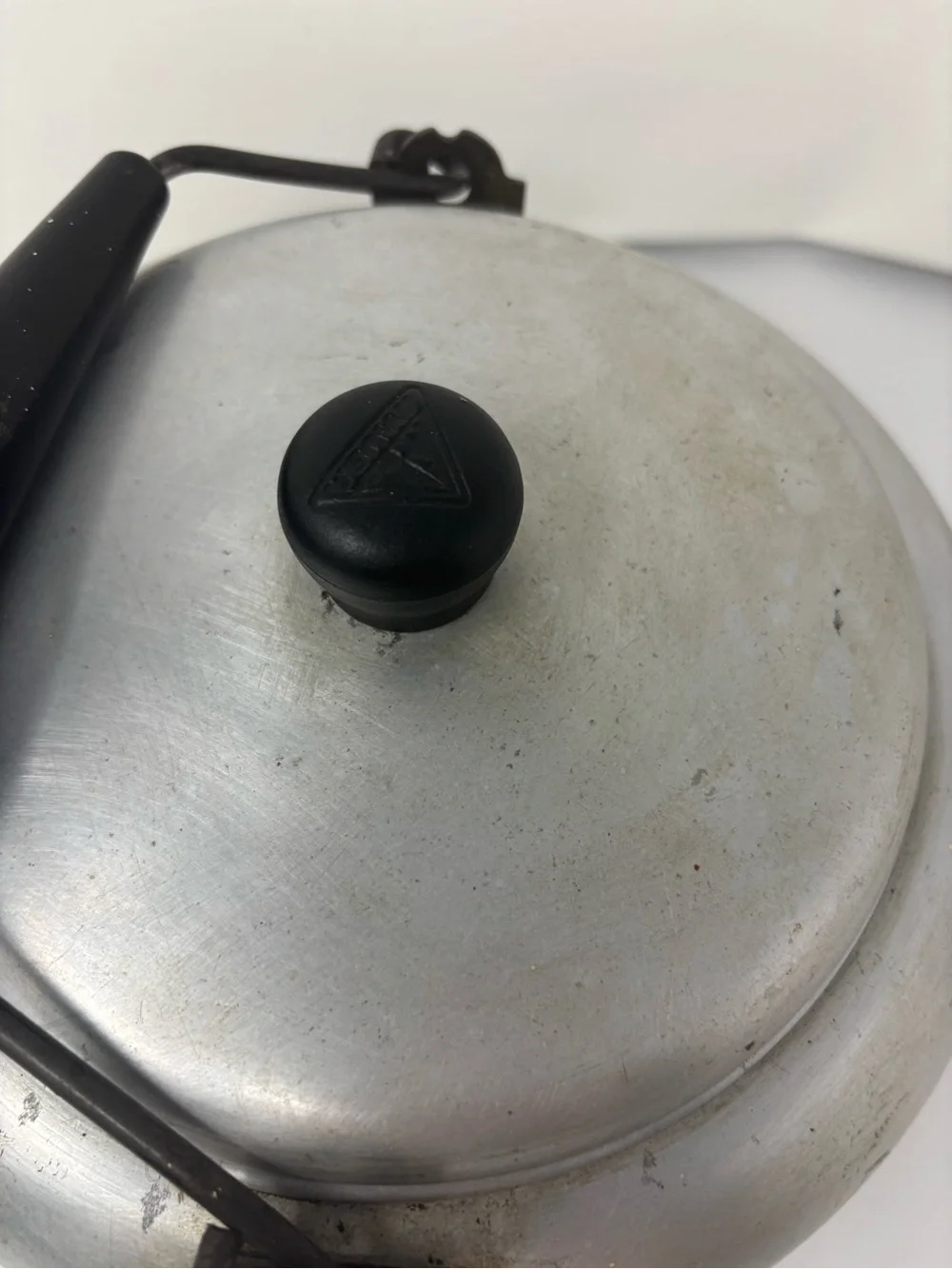 Classic vintage Aluminum Whistling Kettle with Black Handle
